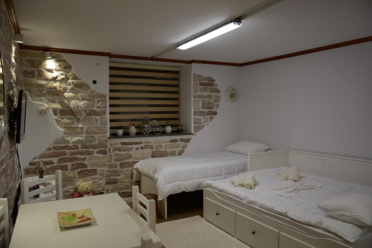 Solhouse Apartment Gjirokaster Exterior photo